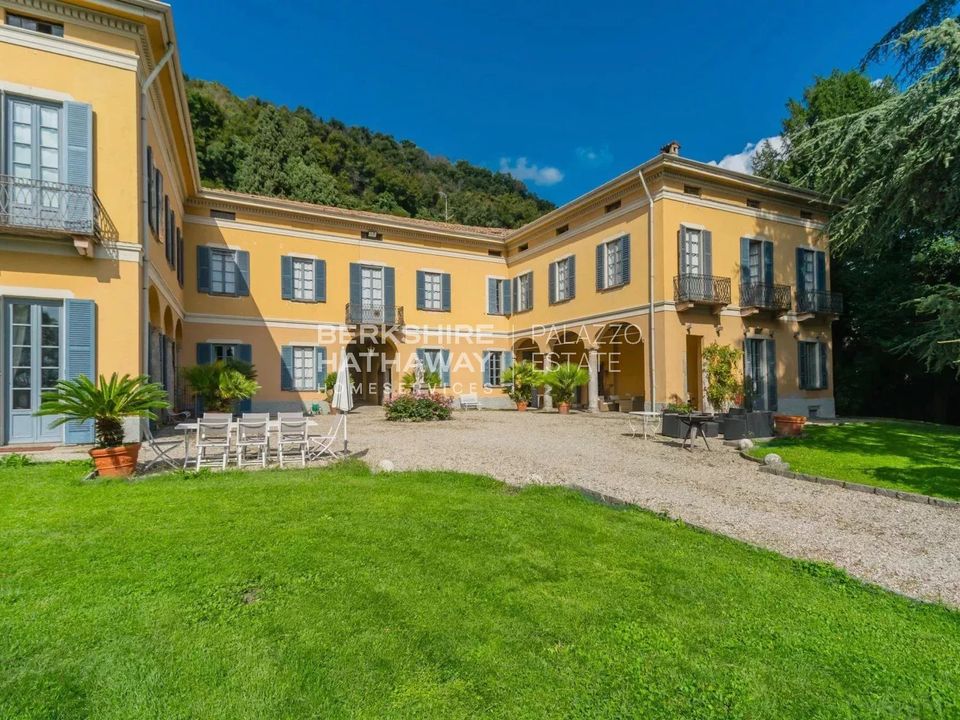 Villa a Proserpio, Como - foto 1