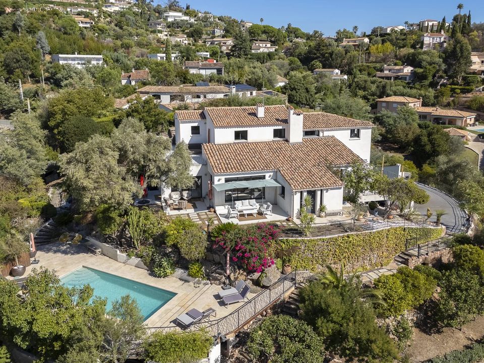 Villa i Mandelieu-la-Napoule, Alpes-Maritimes - bilde 1