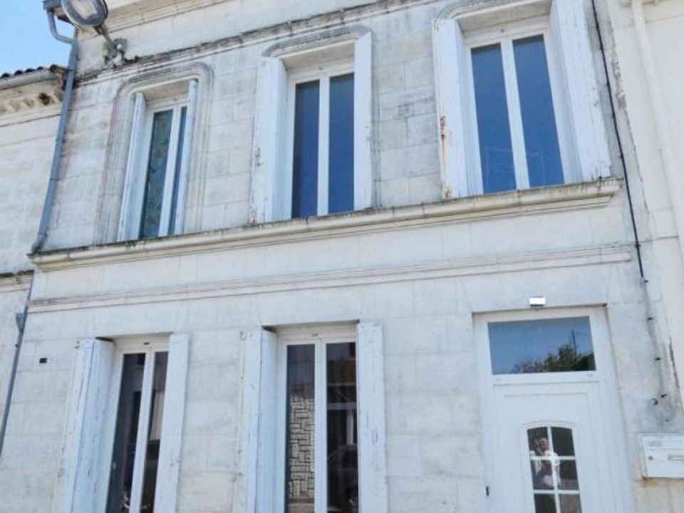Villa i Mortagne-sur-Gironde, Charente-Maritime - foto 1