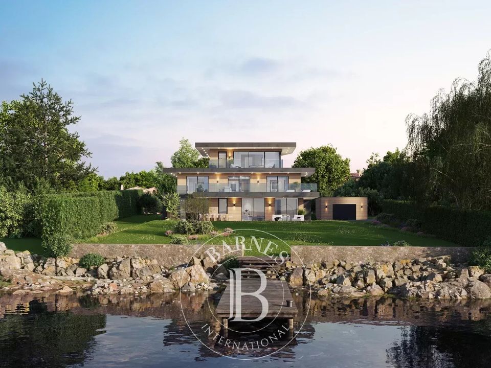 Villa i Thonon-les-Bains, Haute-Savoie - foto 1