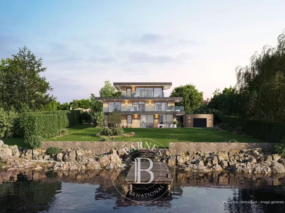 Villa en Thonon-les-Bains, Haute-Savoie - foto 1