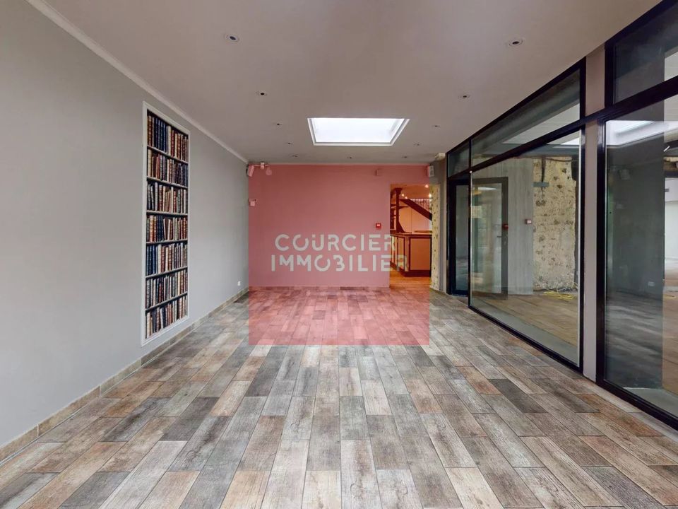 Commercial property in Élancourt, Yvelines - photo 5