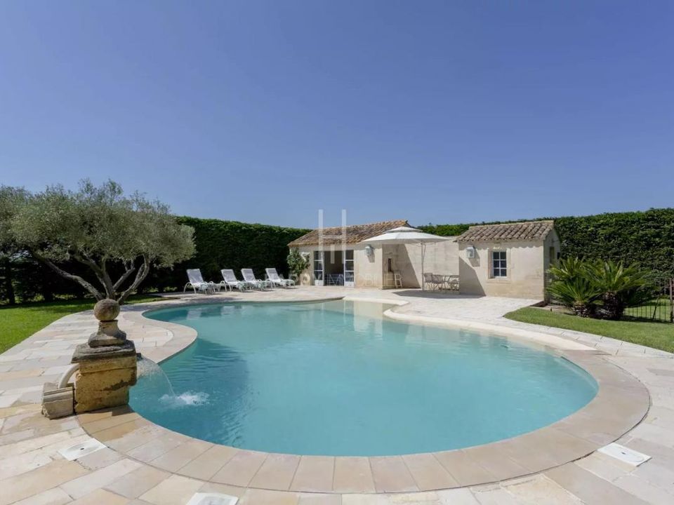 Villa en Arles, Bouches-du-Rhone - foto 2