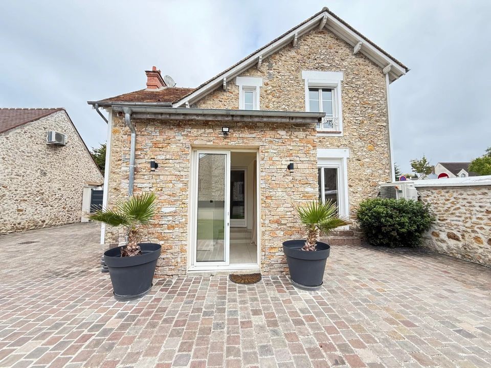 Villa i Boissise-la-Bertrand, Seine-et-Marne - foto 1