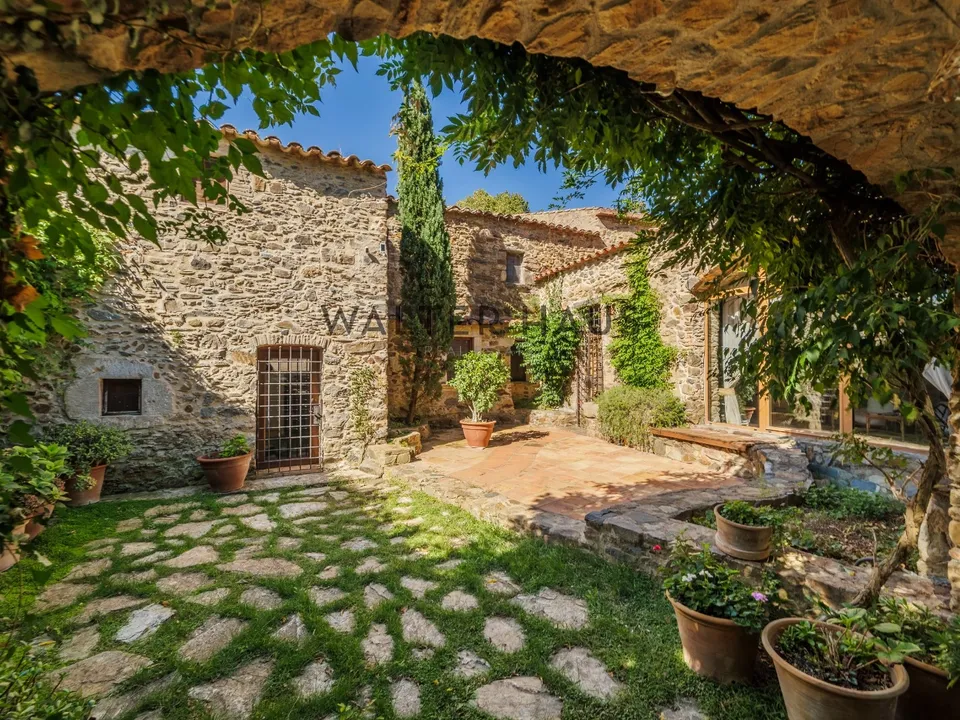 Villa i Vall-Llobrega, Gerona - foto 1