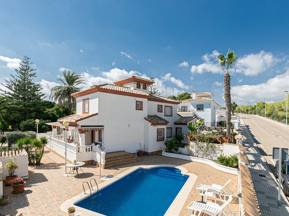 Villa i Dehesa De Campoamor, Alicante - foto 1