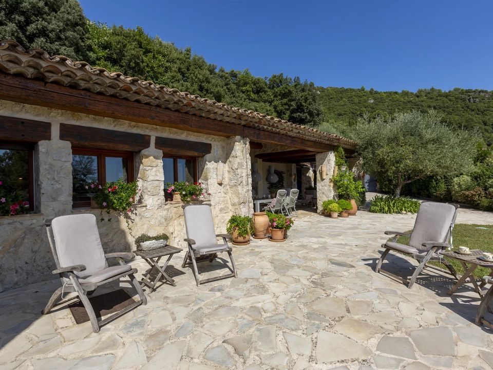 Villa i Tourrettes-sur-Loup, Alpes-Maritimes - foto 3