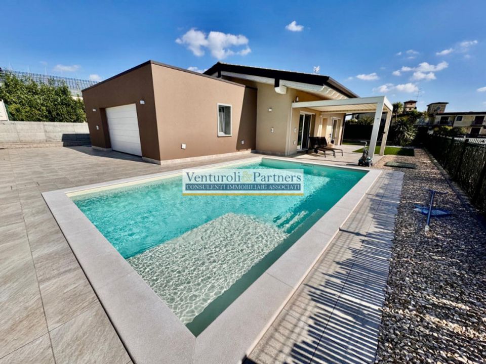 Villa i Lonato del Garda, Brescia - foto 1