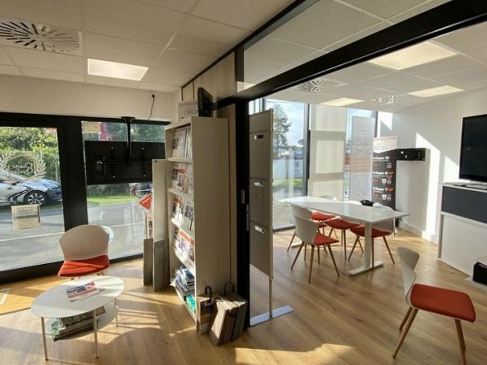 Erhvervsejendom i Artigues-pres-Bordeaux, Gironde - foto 2
