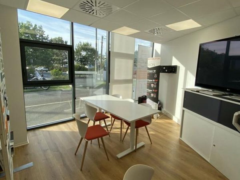 Erhvervsejendom i Artigues-pres-Bordeaux, Gironde - foto 3