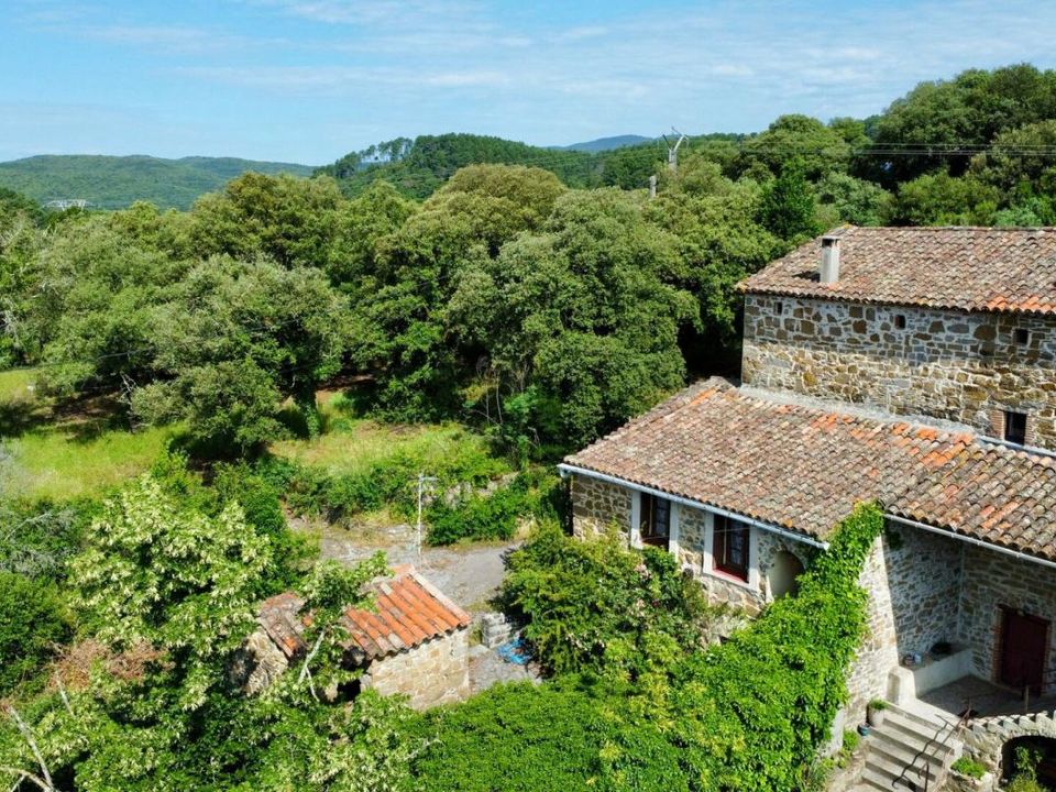 Villa i Saint-Sebastien-d'Aigrefeuille, Gard - foto 1