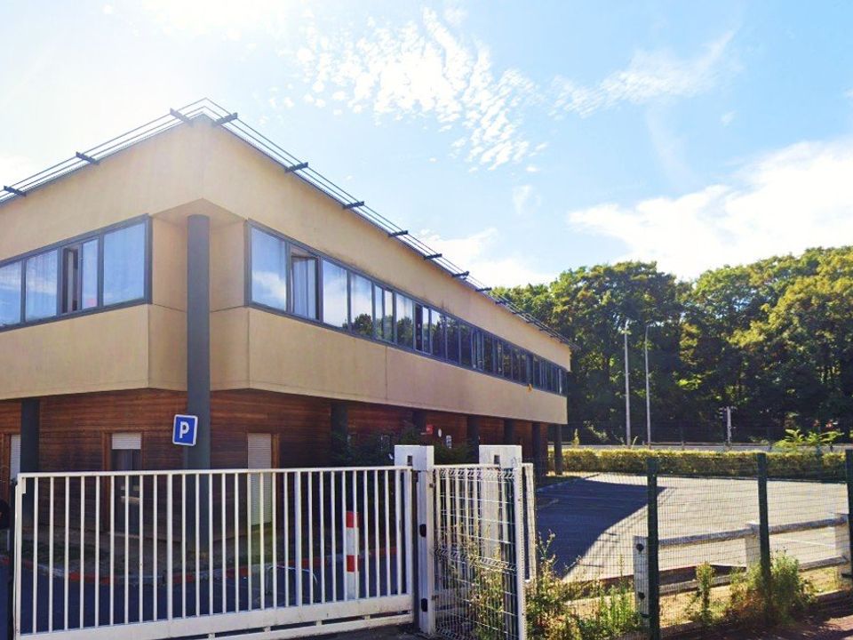 Erhvervsejendom i Blanc-Mesnil, Seine-Saint-Denis - foto 1