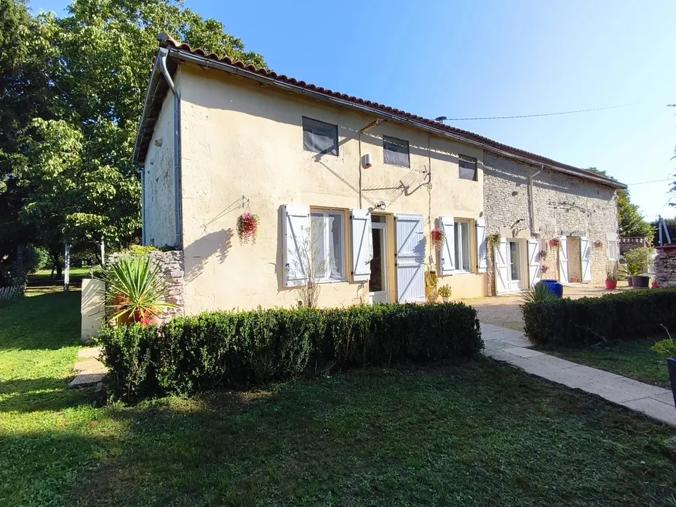 Villa i Saint-Macoux, Vienne - bilde 1
