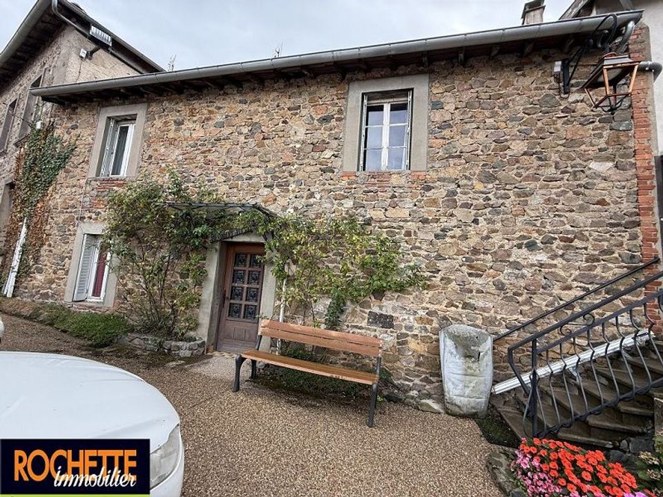 Casa de poble a Sainte-Colombe-sur-Gand, Loire - foto 1