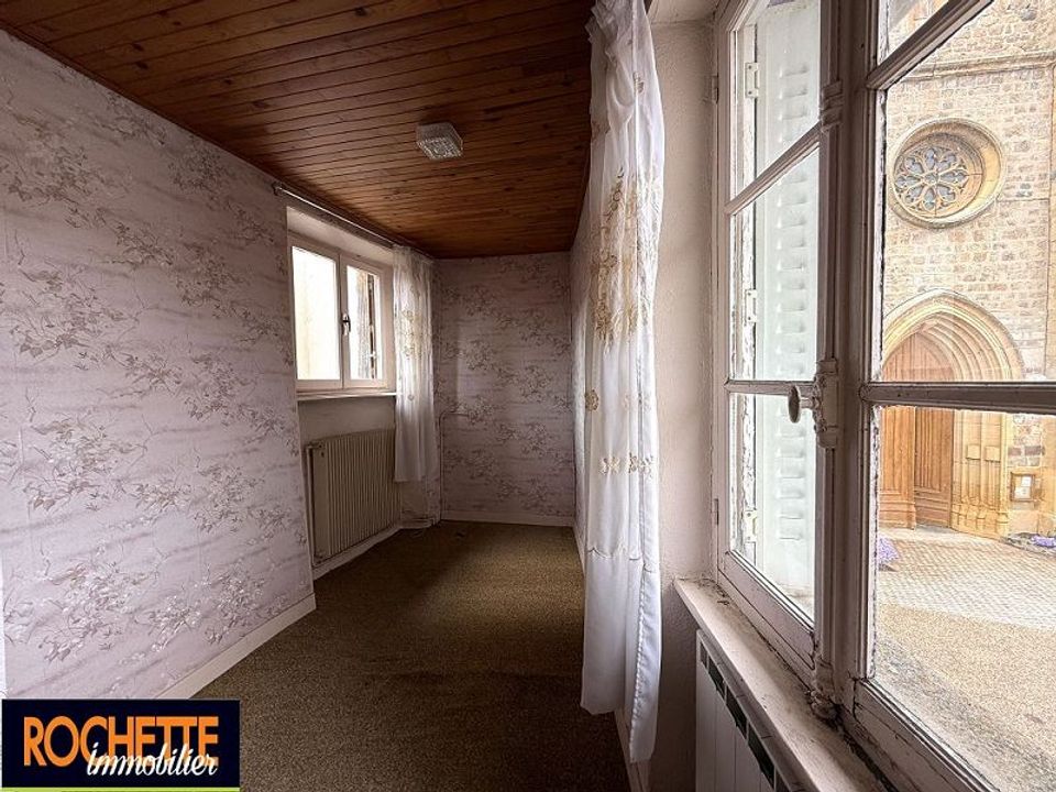 Casa de poble a Sainte-Colombe-sur-Gand, Loire - foto 4