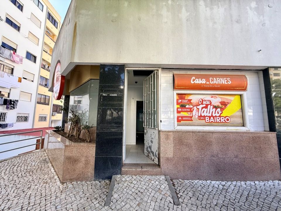 Erhvervsejendom i Massama, Lisbon - foto 2