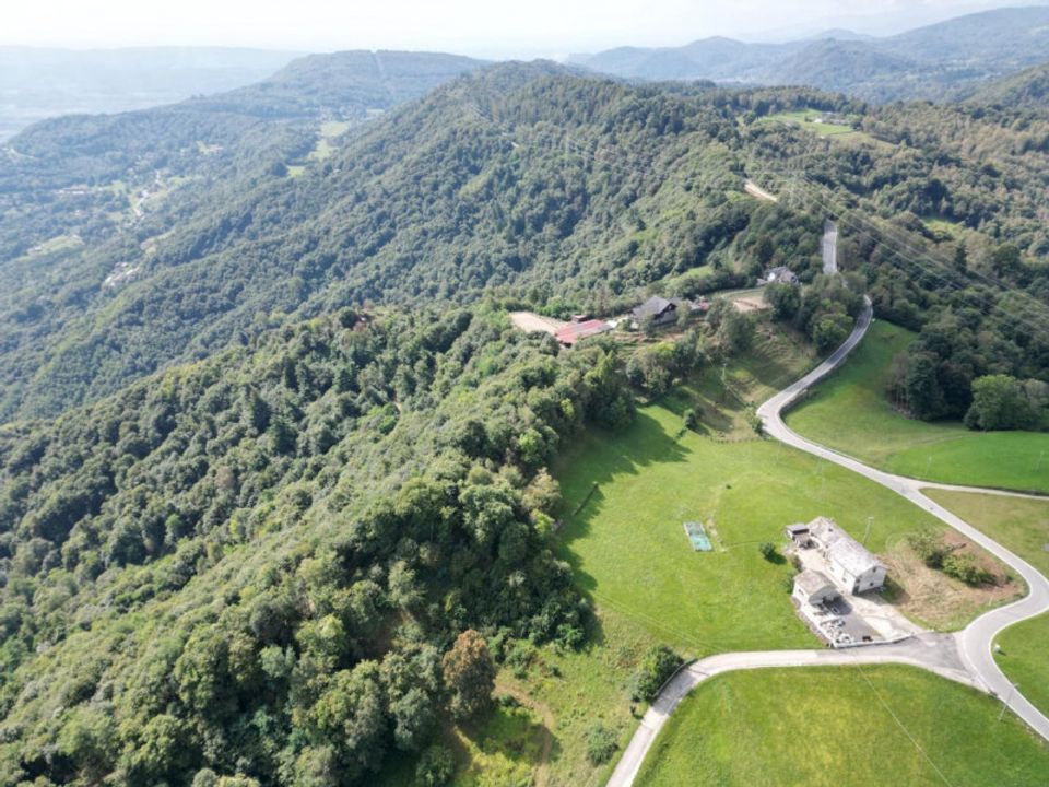 Erhvervsejendom i Brosso, Turin - foto 4