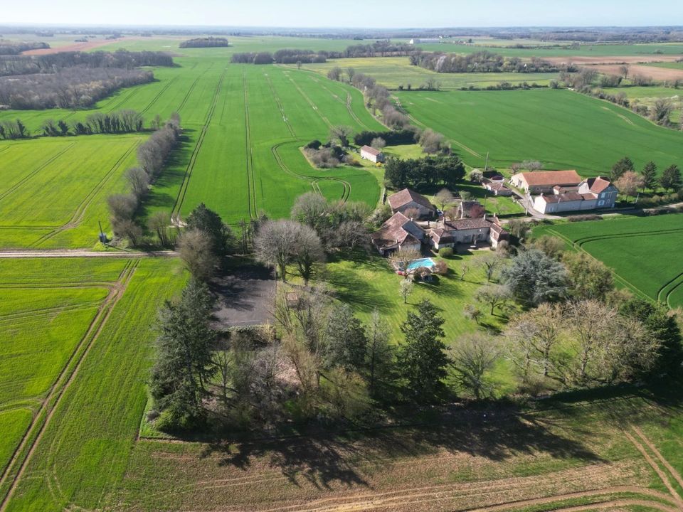 Villa i Saint-Savin, Vienne - foto 2