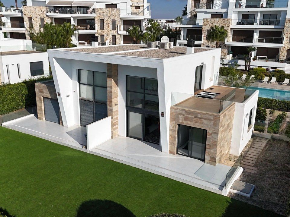 Villa in Los Dolses, Alicante - photo 3