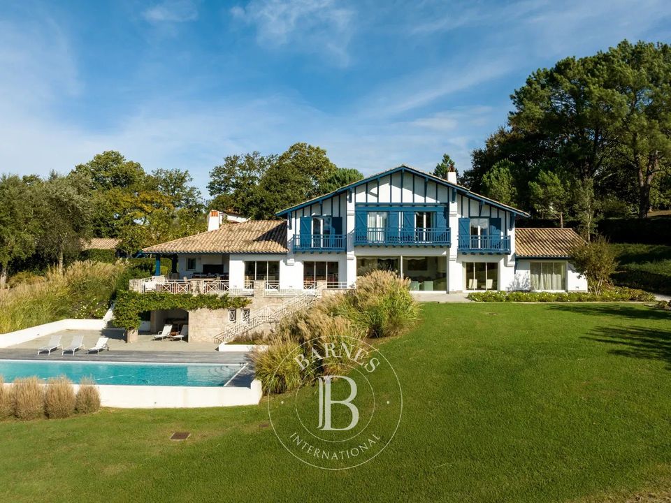 Villa i Arbonne, Pyrenees-Atlantiques - bilde 1