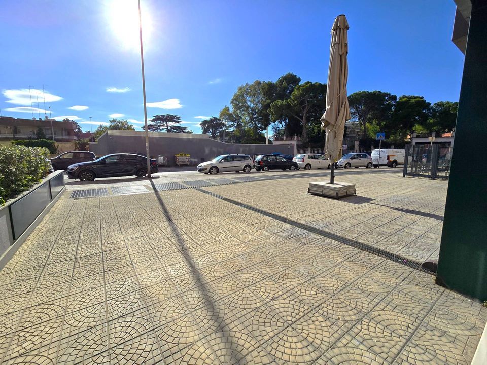 Erhvervsejendom i Bari, Bari - foto 2