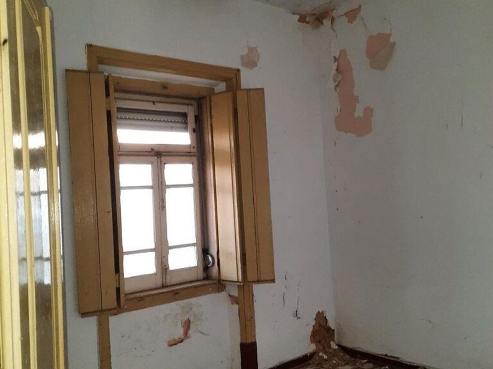 Commercial property in Barreiro, Setubal - photo 5
