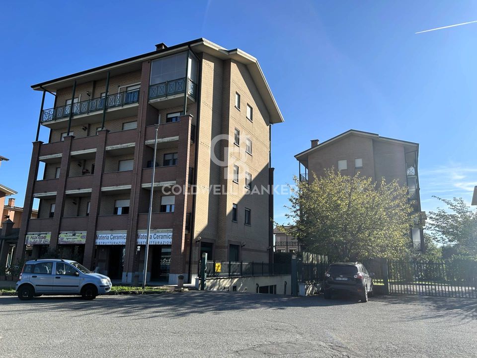 Parkeringsplass i Collegno, Turin - bilde 3
