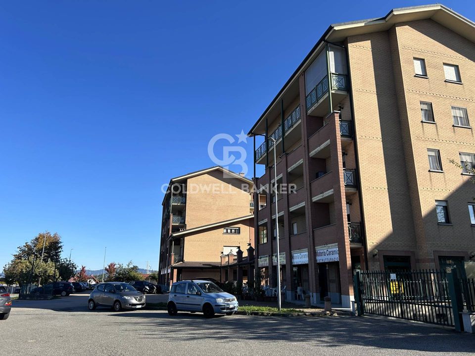 Parkeringsplass i Collegno, Turin - bilde 4