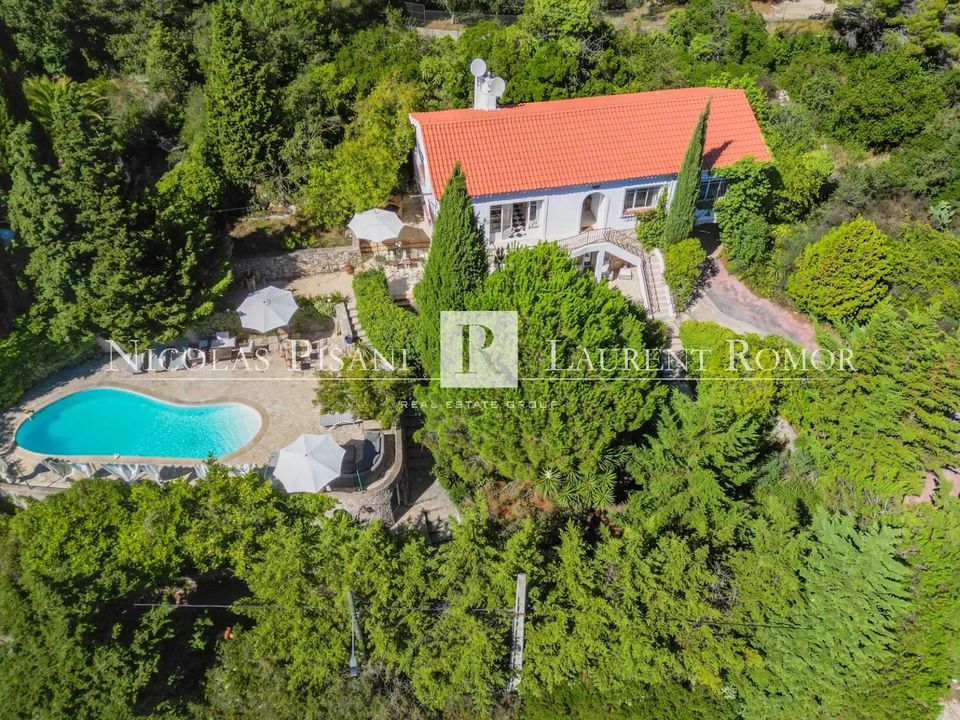 Villa i La Turbie, Alpes-Maritimes - foto 1