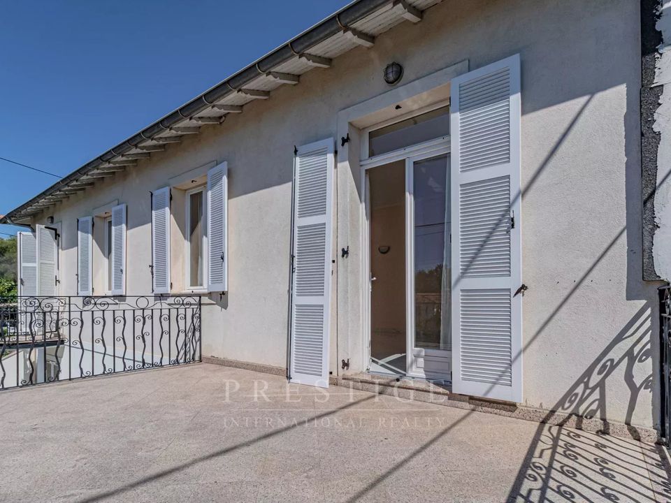 Villa i Juan-les-Pins, Alpes-Maritimes - foto 1