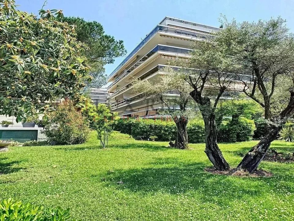 Lejlighed i Juan-les-Pins, Alpes-Maritimes - foto 1