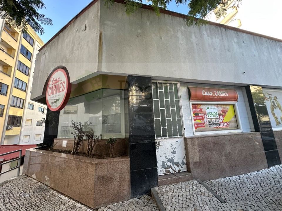 Erhvervsejendom i Massama, Lisbon - foto 1