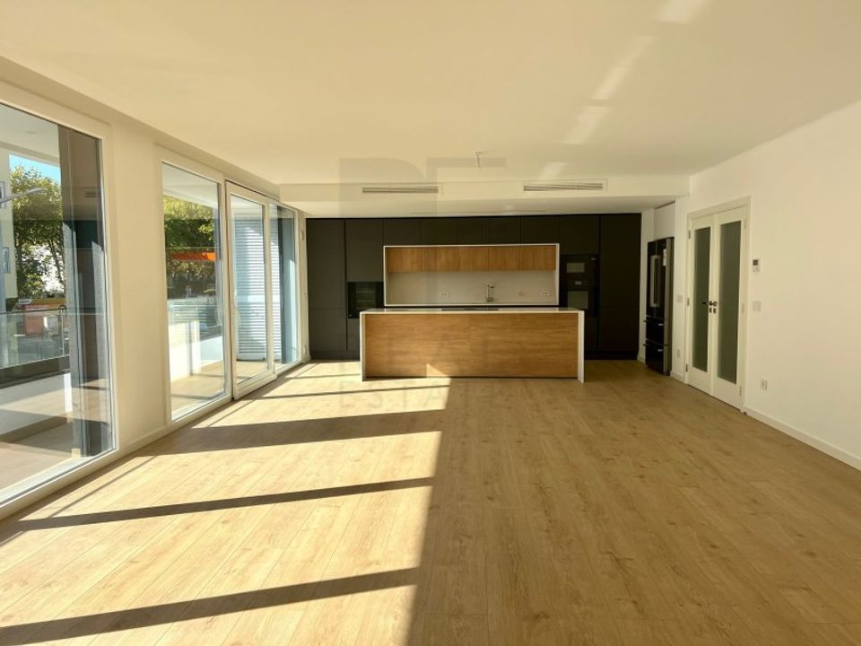 Lejlighed i Carcavelos, Lisbon - foto 1