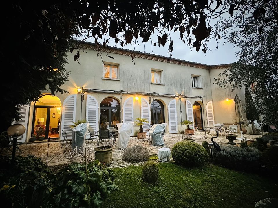 Villa en Chasseneuil-sur-Bonnieure, Charente - foto 2