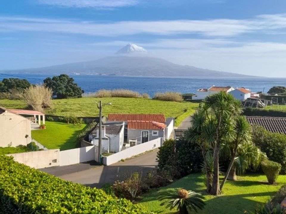 Villa Praia do Almoxarife, Faial - foto 1