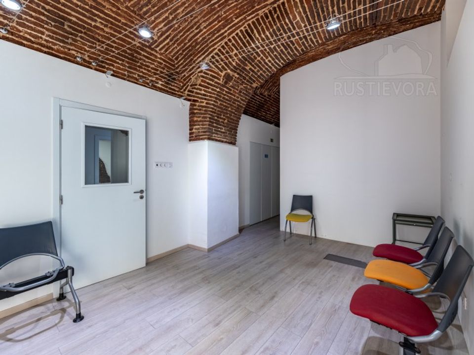 Erhvervsejendom i Evora, Evora - foto 1