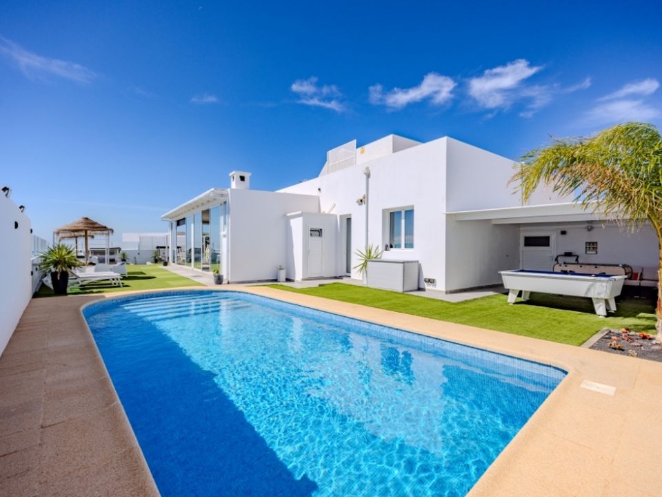 Villa i Costa Teguise, Lanzarote - foto 1