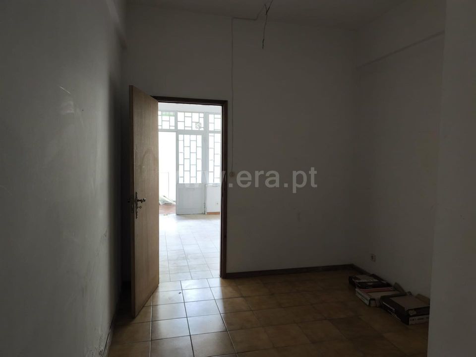 Erhvervsejendom i Fundao, Castelo Branco - foto 4