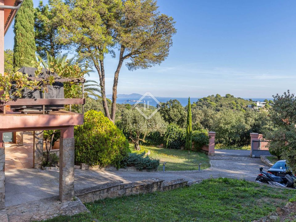 Villa i Begur, Gerona - foto 1