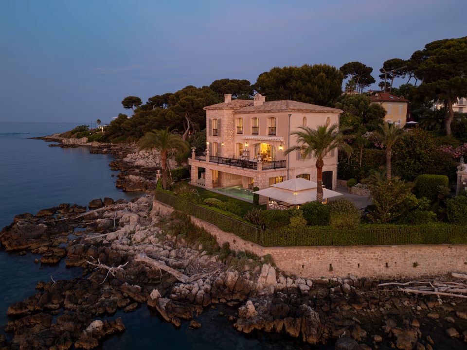 Villa i Antibes, Alpes-Maritimes - foto 1