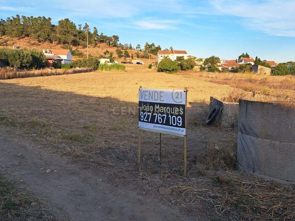 Helårsgrund i Torres Novas, Santarem - foto 1