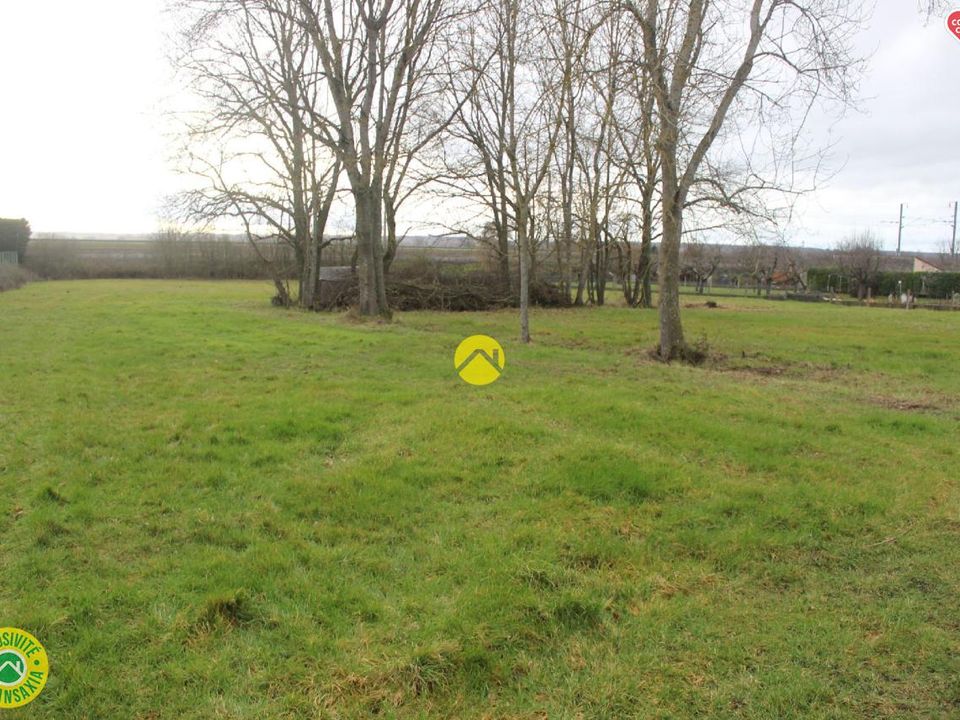Tomt i Toulon-sur-Allier, Allier - bilde 1