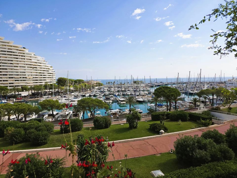 Appartement in Villeneuve-Loubet, Alpes-Maritimes - foto 1