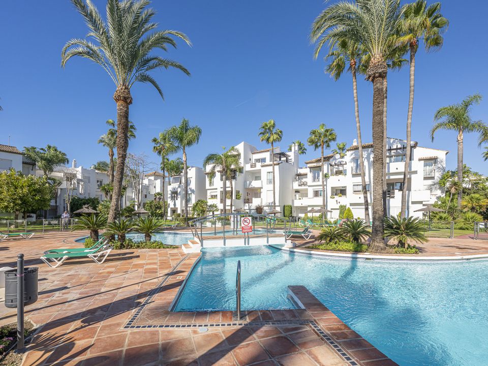 Lejlighed i Estepona, Malaga - foto 1