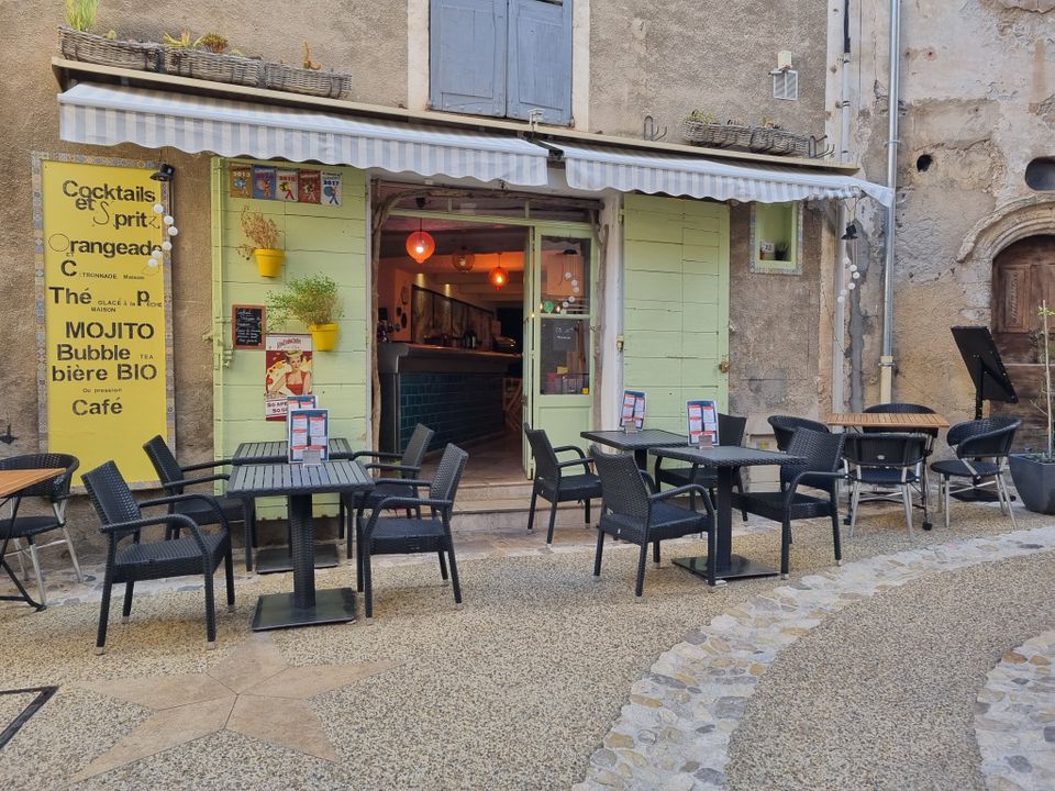 Erhvervsejendom i Moustiers-Sainte-Marie, Alpes-de-Haute-Provence - foto 2
