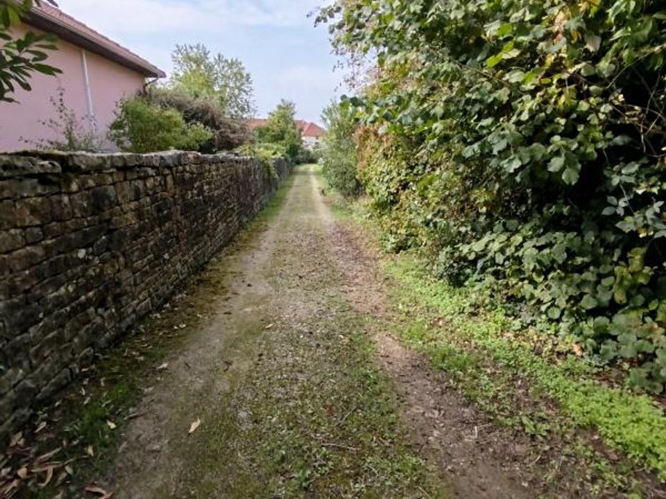 Helårsgrund i Pusey, Haute-Saone - foto 1