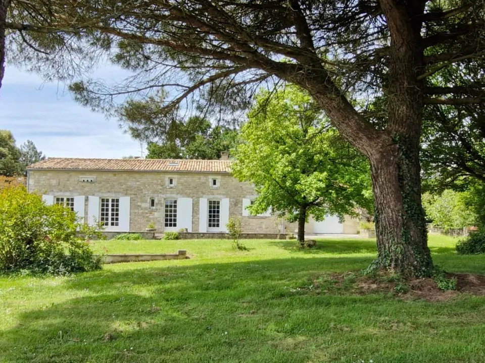 Villa i Chenac-Saint-Seurin-D'Uzet, Charente-Maritime - foto 1