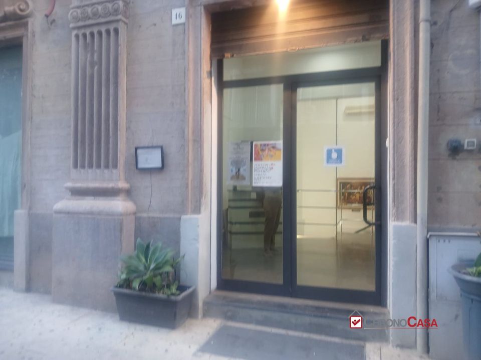 Erhvervsejendom i Messina, Messina - foto 3