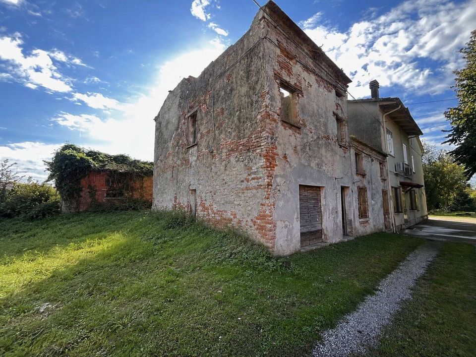 Erhvervsejendom i San Benedetto Po, Mantua - foto 1