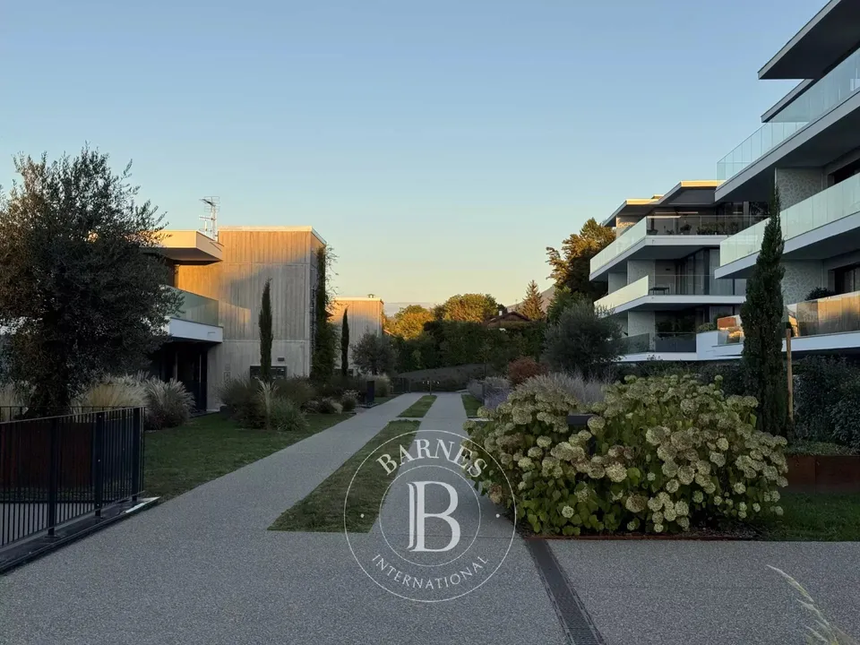Lejlighed i Evian-les-Bains, Haute-Savoie - foto 1